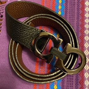 Salvatore Ferragamo black leather belt 36 in